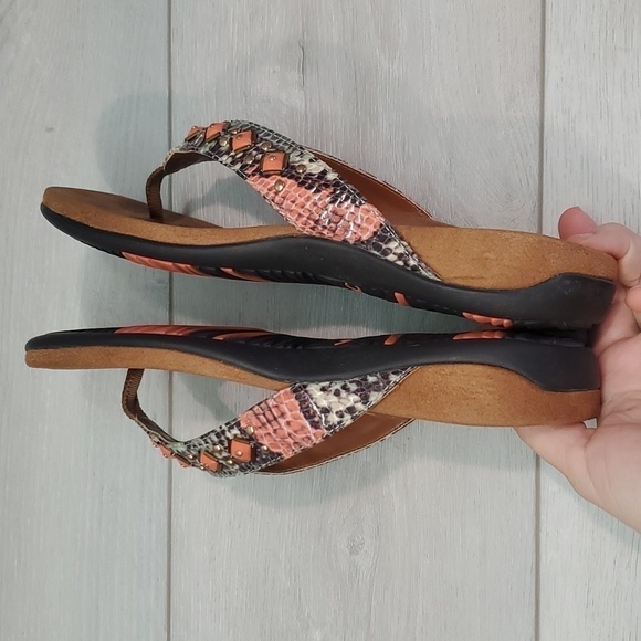 Vionic Women Floriana Leather Toestpost Thong Comfort Sandals Flats shoes sz 7 - Picture 9 of 11